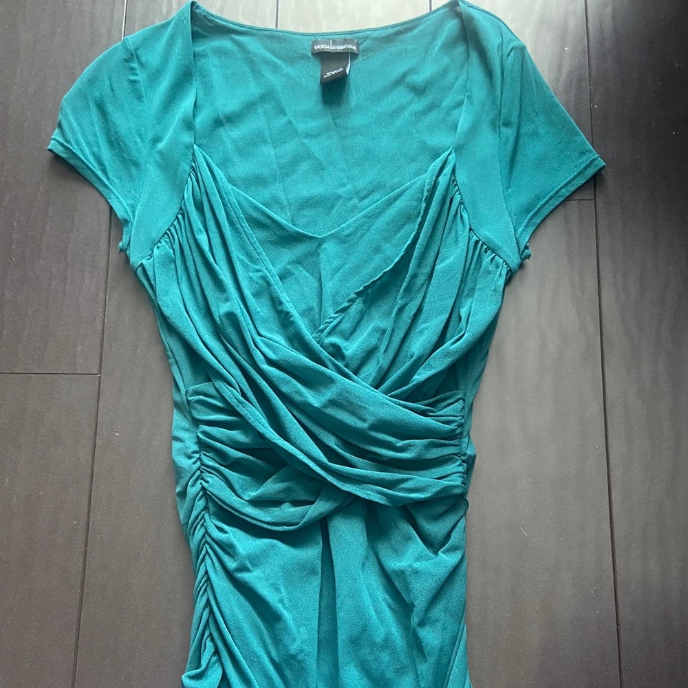 Moda international (Victoria’s Secret) women’s body con teal top M EUC